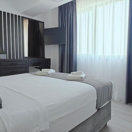 Mamaia Nord Vip Aparthotel ナボダリ エクステリア 写真