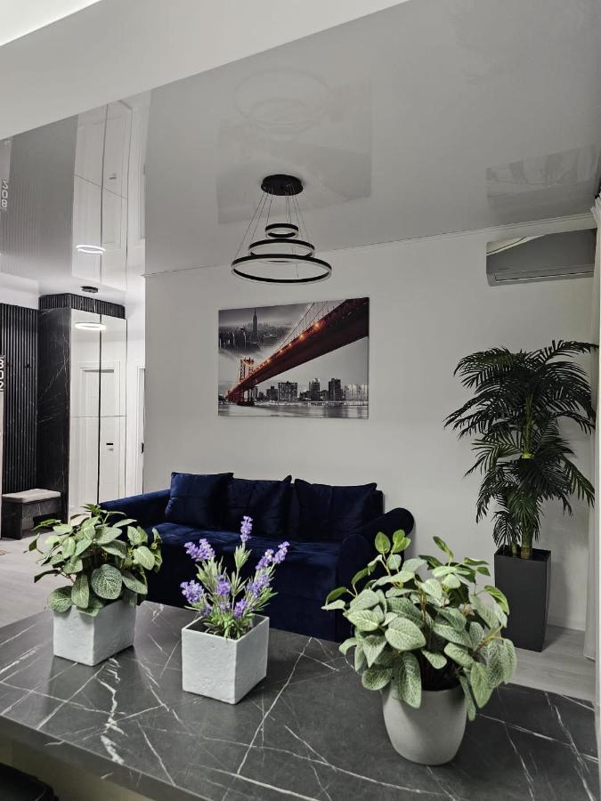 Mamaia Nord Vip Aparthotel ナボダリ エクステリア 写真