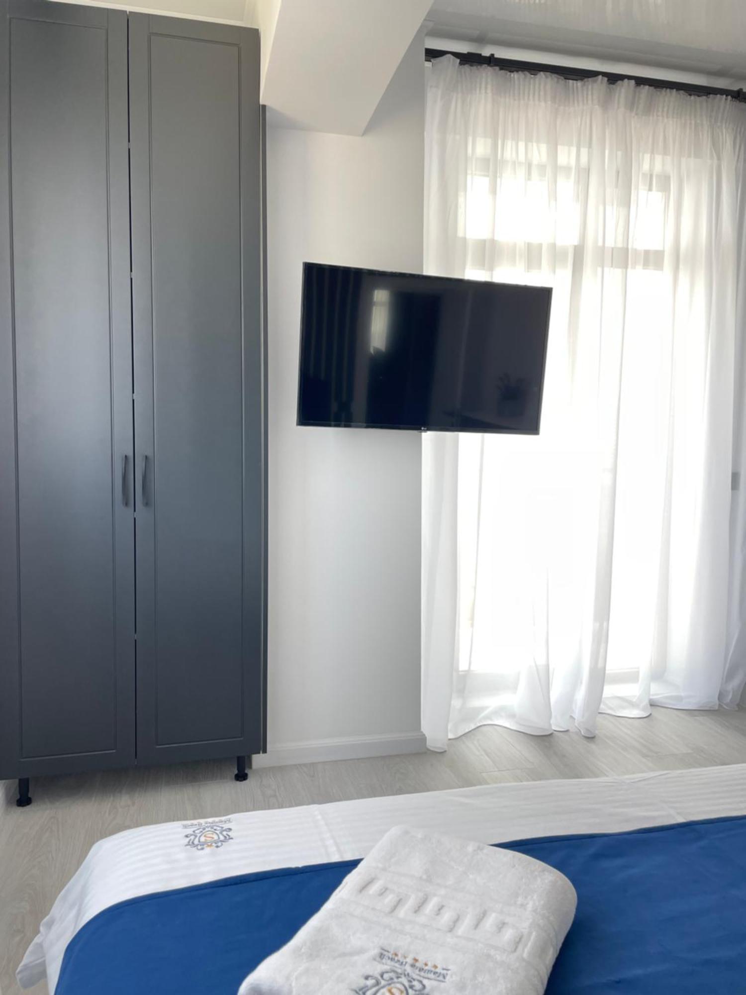 Mamaia Nord Vip Aparthotel ナボダリ エクステリア 写真