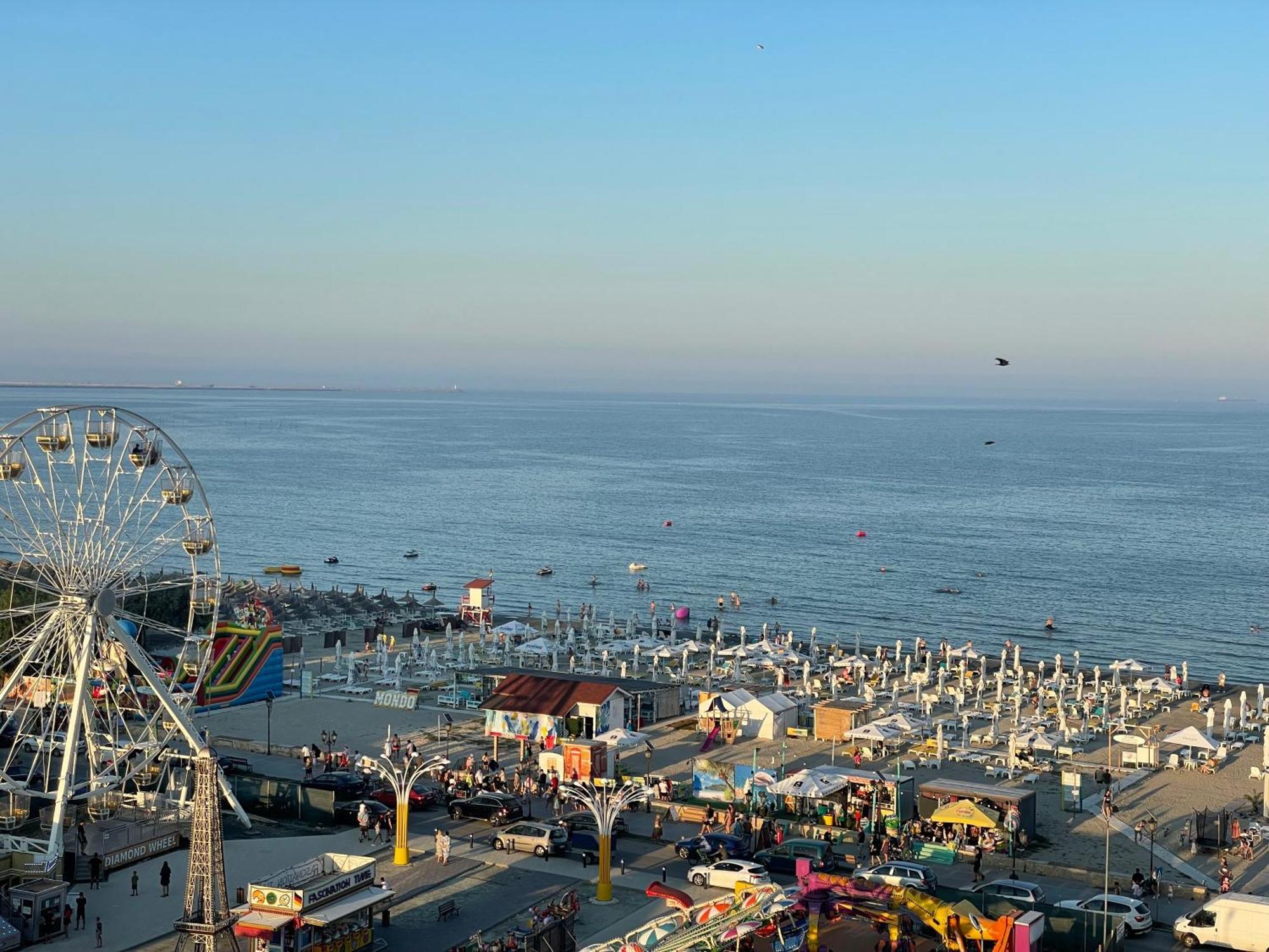 Mamaia Nord Vip Aparthotel ナボダリ エクステリア 写真