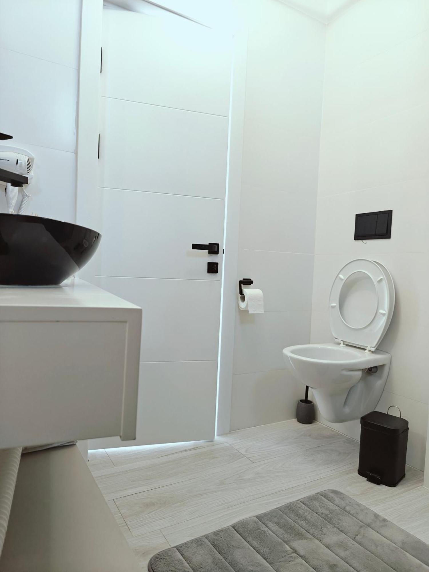 Mamaia Nord Vip Aparthotel ナボダリ エクステリア 写真